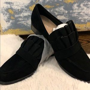 POUR LA VICTOIRE Tenley Ruffled Black 7.5 New